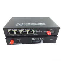 10/100 / 1000M Gigabit Fiber Optic Media Converter avec 4 ports RJ45 1 port de fibre FC